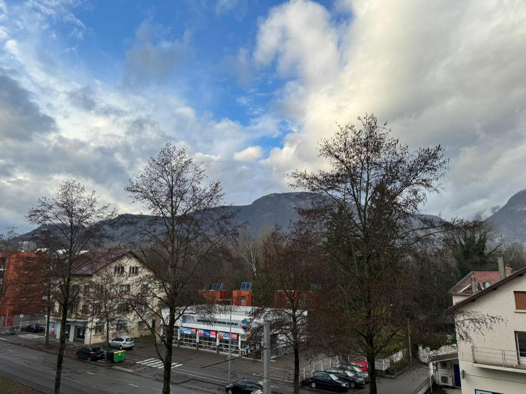 Appartement Proche Grenoble Centre Et Campus Saint-Martin-dʼHères エクステリア 写真
